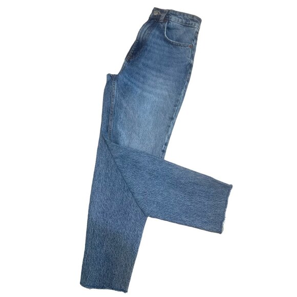 Zara High Rise Jeans Women 4 Blue Distressed Rigid Casual Contemporay Raw Hem - Picture 6 of 15